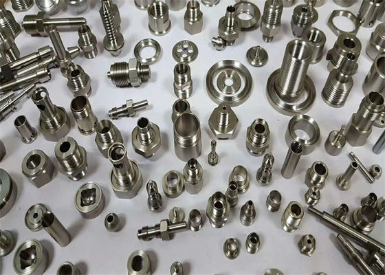 Precision custom 5 axis CNC-freesdiensten Gepolijst / geborst oppervlak