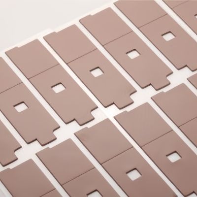 Hoog volume weerstand Custom CPU Thermal Pad met opties Dichtheid 3.0±0.5 G/cm3